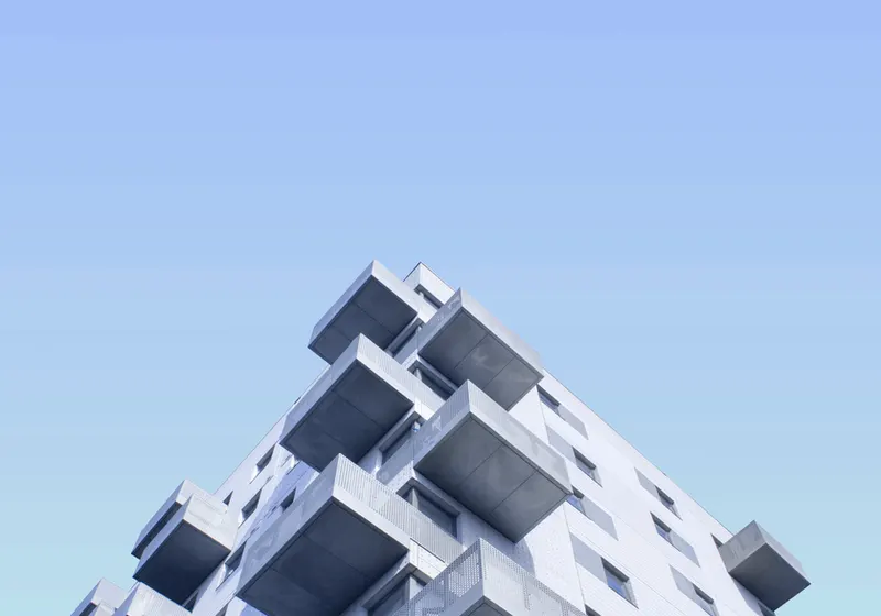 Modernes Wohngebäude mit Balkonen